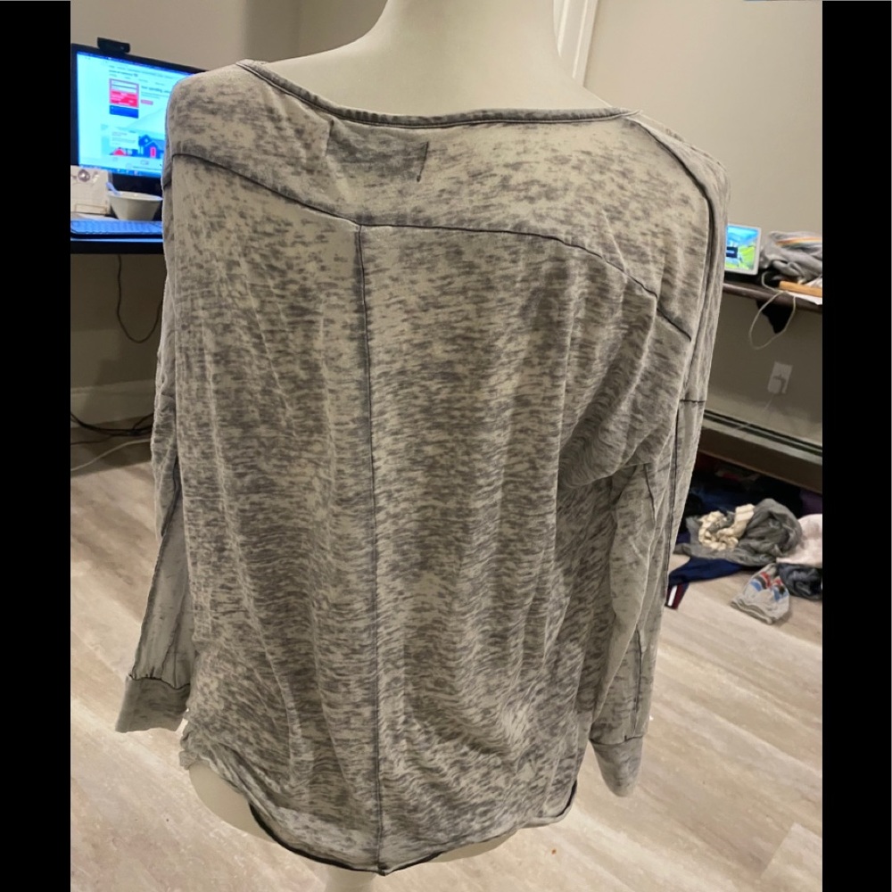 SoulCycle L/S Tee - Picture 2 of 4